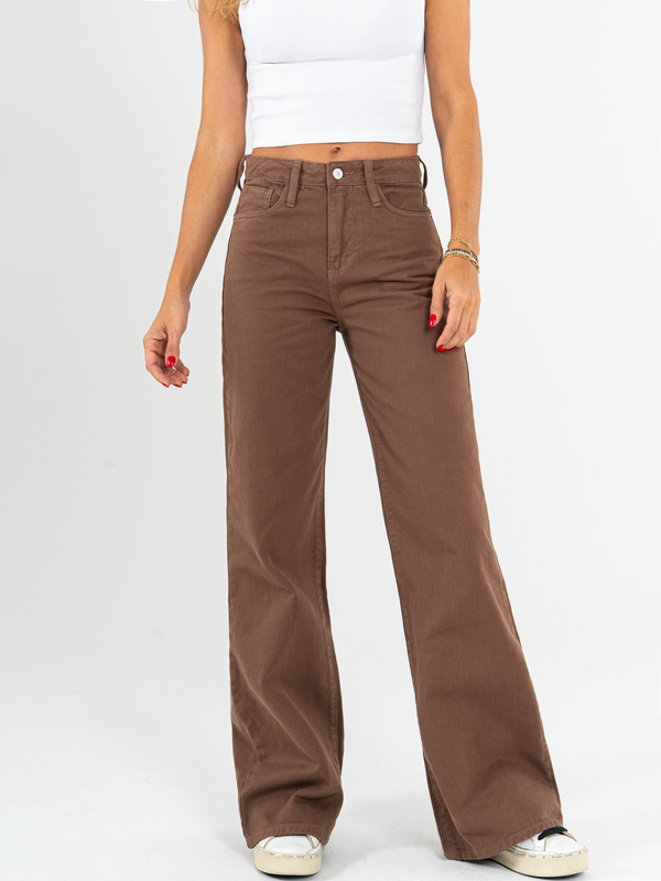 Ref: 0620038 Pantalón mom Flare, rígido, tiro alto, tono moca