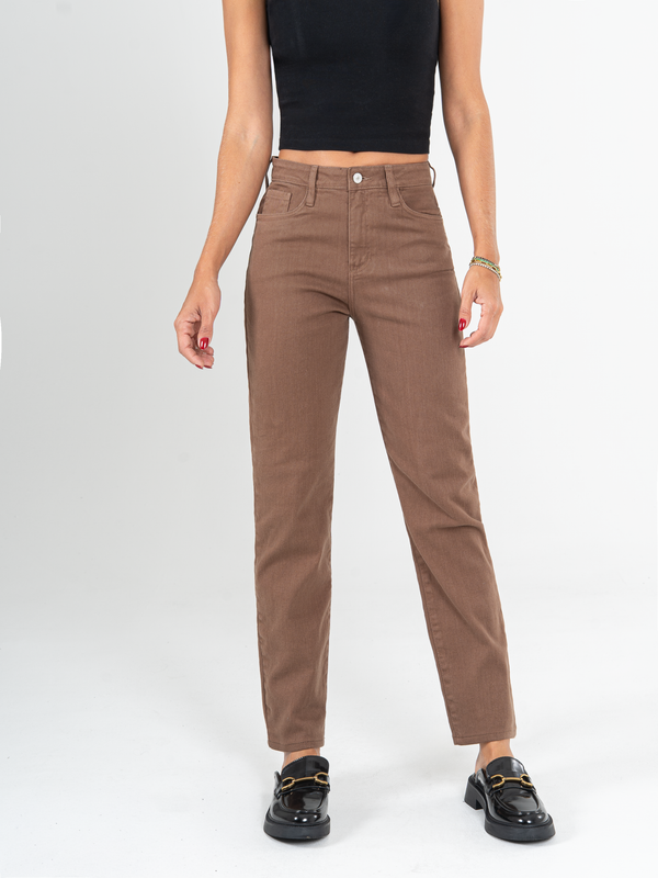 Ref: 0620145 Pantalón mom fit stretch, tiro alto, tono moca.