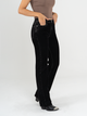 Ref: 064784 Jean straight leg, confort, denim velvet acabado terciopelo, tono negro, tiro alto