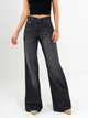 Ref: 065449 Jean mom flare, rígido, tiro alto, detalle en pretina, tono gris oscuro