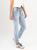Ref: 065578 Jean Mom fit, slim cropped, stretch, tiro alto, tono azul medio claro