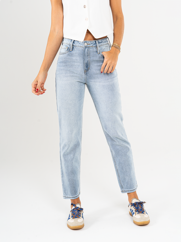 Ref: 065578 Jean Mom fit, slim cropped, stretch, tiro alto, tono azul medio claro