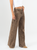 Ref: 065586 Jean wide leg, tiro medio, con cortes, rígido, tono café