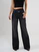 Ref: 065626 Jean Mom Flare, rígido, tiro alto,  detalle en pretina, tono gris oscuro
