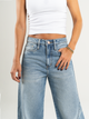 Ref: 065657 Jean mom flare, rígido, con cortes, tiro alto, azul medio
