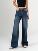 Ref: 065713 Jean mom Flare, rígido, tiro alto, tono azul oscuro