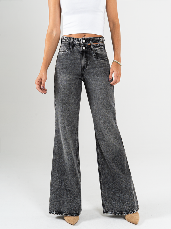 Ref: 065760 Jean palazzo, rígido, tiro alto, detalle en pretina, tono gris medio