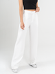 Ref: 069497 Pantalón straight leg, sin prense, tono ivory, tejido plano liviano, tiro alto, detalle en pretina
