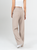 Ref: 069498 Pantalón straight leg, sin prense, tono caqui, tejido plano liviano, tiro alto, detalle en pretina