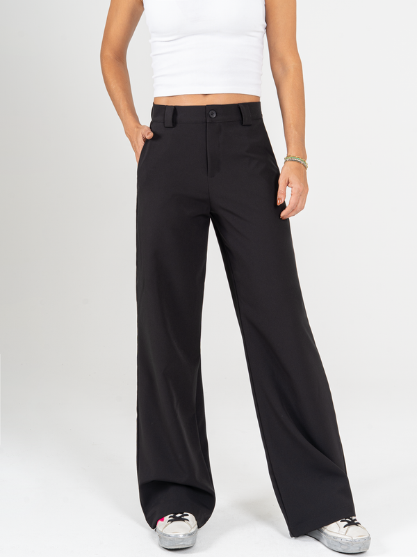 Ref: 069975 Pantalón straight leg, sin prenses, tejido plano liviano, tiro alto, stretch, tono negro