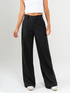 Ref: 069674 Pantalón mom flare, sin prense, tejido plano liviano, tiro alto, vivo en costado, tono negro