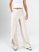 Ref: 069818 Pantalón mom flare, sobrepuesto delantero, tejido plano liviano, tiro alto, tono arena